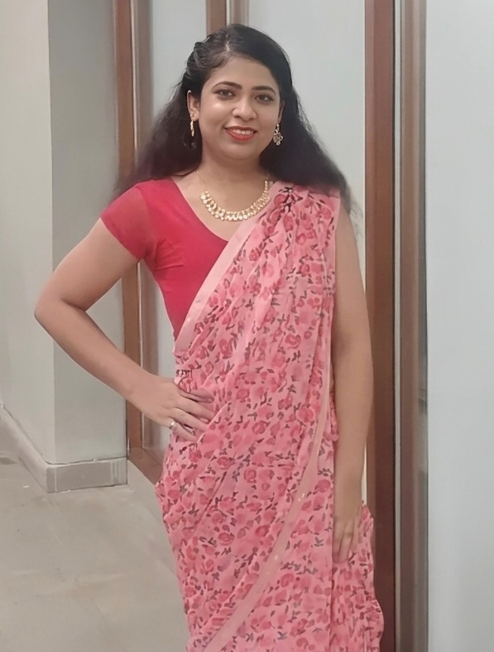 From Poetry to Paintings: Isha Pathania Emerging as a Multi-Talented Youth Icon
