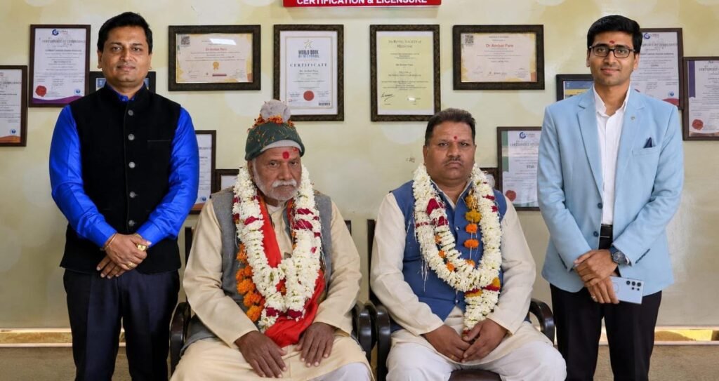 Dashashwamedh Ghat Guru Diksha That Transformed Two Brothers’ Lives