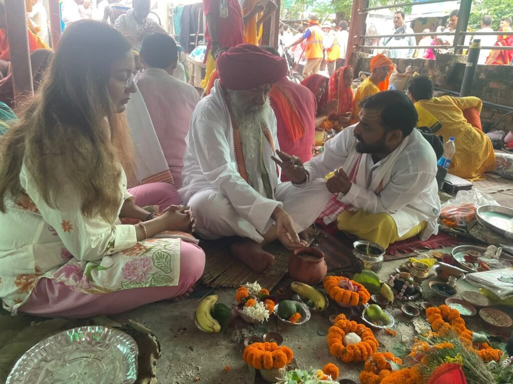 Lt Col Dr Taranjeet Kaur’s Journey Through Kashi, From Ganga Aarti and Rudrabhishek to Serving Nearly 400 People